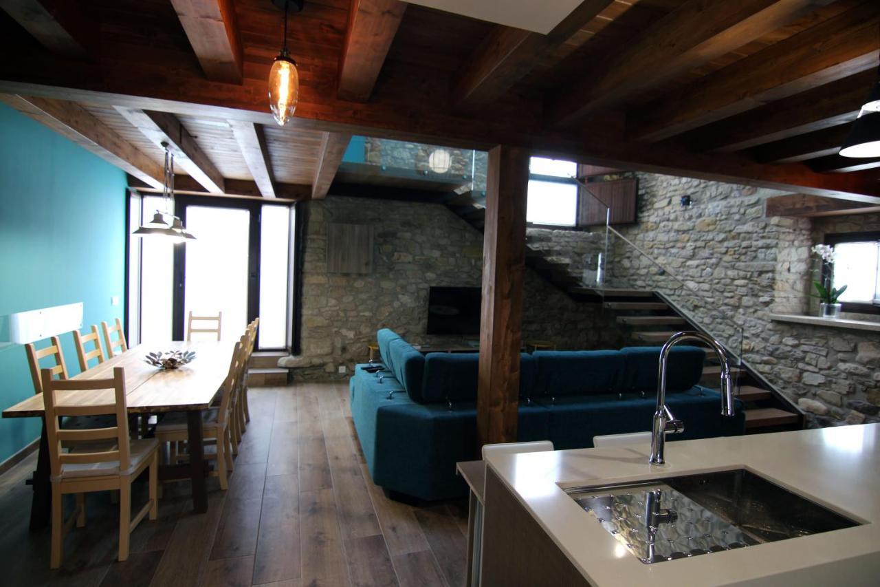 Gaubeako Ekhia * Espejo (Basque Country)